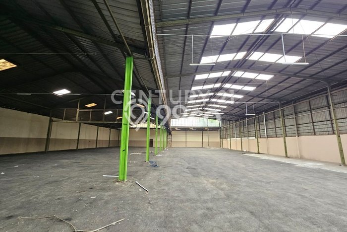 For Rent Gudang Kawasan Premium di Bandung Kota, Luas 2000m², Siap Usaha For Rent Gudang Kawasan Premium di Bandung Kota, Luas 2000m², Siap Usaha