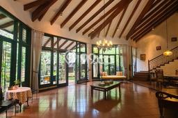 Hunian Elit LB 293m2 Siap Pakai Desain Elegan di Lebak Bulus, Jakarta Selatan Hunian Elit LB 293m2 Siap Pakai Desain Elegan di Lebak Bulus, Jakarta Selatan