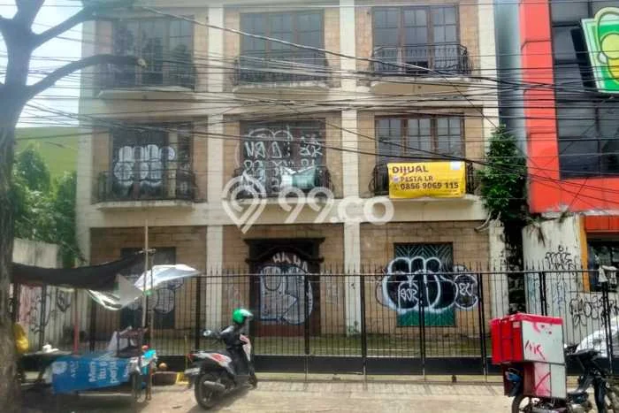 Kantor Disewa di Ciputat Timur, Tangerang Selatan, LT 420m2 / LB 1100m2 Kantor Disewa di Ciputat Timur, Tangerang Selatan, LT 420m2 / LB 1100m2