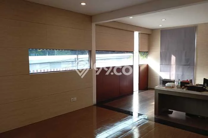 Hunian Modern Disewakan 7 Kamar di Kebayoran Baru Boleh Nego Hunian Modern Disewakan 7 Kamar di Kebayoran Baru Boleh Nego
