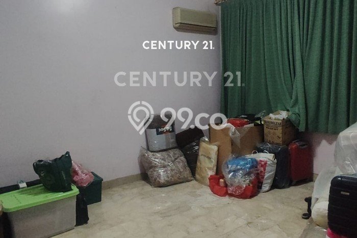 Siap Huni Hunian Elit 4 Kamar di Kebon Jeruk Dekat ke Mana Pun Siap Huni Hunian Elit 4 Kamar di Kebon Jeruk Dekat ke Mana Pun