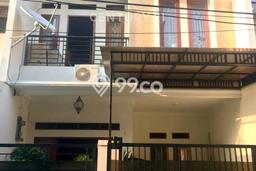 Rumah Luxury Modern Tanpa Renovasi di Rawamangun Jakarta Timur Rumah Luxury Modern Tanpa Renovasi di Rawamangun Jakarta Timur