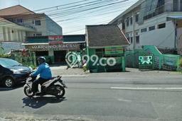 Hunian Mewah Dijual LT 1028m2 di Banyumanik, Semarang Hunian Mewah Dijual LT 1028m2 di Banyumanik, Semarang