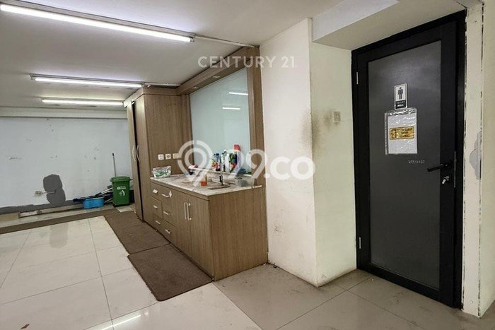 Unit Komersial Disewakan di Jakarta Selatan Area Strategis Harga Kompetitif Unit Komersial Disewakan di Jakarta Selatan Area Strategis Harga Kompetitif