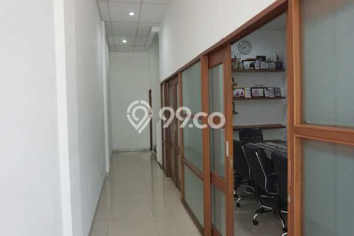 Unit Ruko Dijual di Jakarta Selatan LT 67m2 & LB 240m2 Unit Ruko Dijual di Jakarta Selatan LT 67m2 & LB 240m2