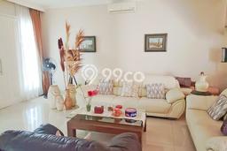 Rumah Mewah LB 40m2 Siap Pakai Desain Elegan di Bintaro, Tangerang Selatan Rumah Mewah LB 40m2 Siap Pakai Desain Elegan di Bintaro, Tangerang Selatan