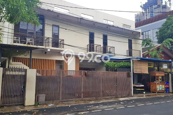 Rumah Luxury Modern Tanpa Renovasi di Bendungan Hilir Jakarta Pusat Rumah Luxury Modern Tanpa Renovasi di Bendungan Hilir Jakarta Pusat