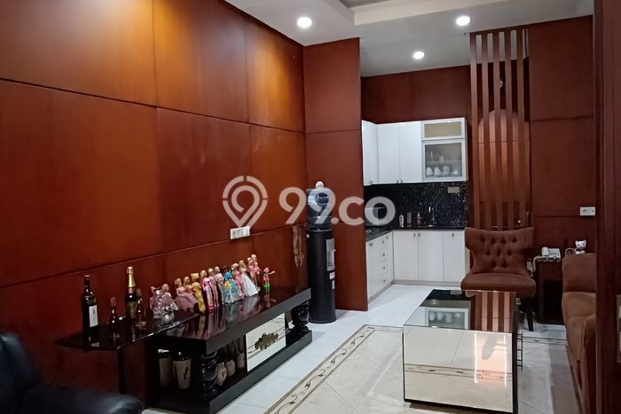 AREA BISNIS! Ruko Kawasan Bintaro, Luas 225m², Jalan Utama, Strategis AREA BISNIS! Ruko Kawasan Bintaro, Luas 225m², Jalan Utama, Strategis