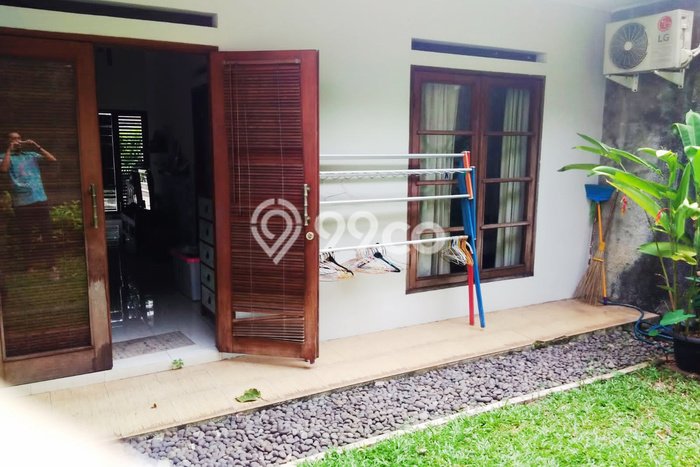 KESEMPATAN TERBAIK! Rumah Asri di Bintaro, LT 172m2m² Bangunan 100m2m² KESEMPATAN TERBAIK! Rumah Asri di Bintaro, LT 172m2m² Bangunan 100m2m²