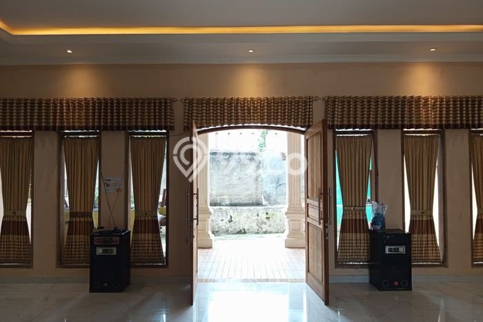 Rumah Modern Cantik 5 Kamar Siap Huni di Cihampelas Rumah Modern Cantik 5 Kamar Siap Huni di Cihampelas