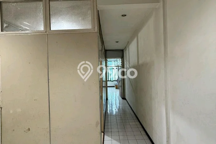 Ruko Disewa di Surabaya dengan LB 225m2 Area Komersial Ramai Ruko Disewa di Surabaya dengan LB 225m2 Area Komersial Ramai