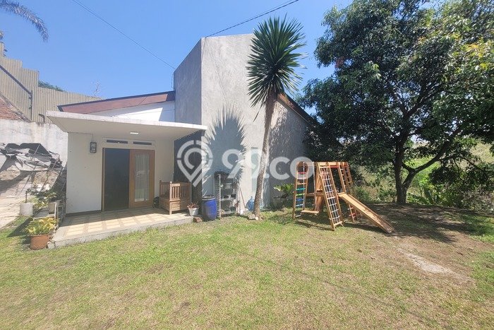 Rumah Sewa Bandung LT 210m2 LB 140m2 Kawasan Hegarmanah Rumah Sewa Bandung LT 210m2 LB 140m2 Kawasan Hegarmanah