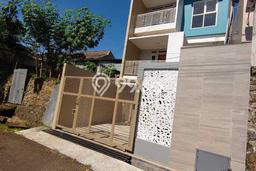 Rumah Eksklusif lokasi , Bandung, LT 146m2m² Bangunan 176m2m² Rumah Eksklusif lokasi , Bandung, LT 146m2m² Bangunan 176m2m²