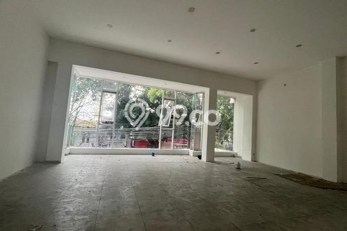 PRIME LOCATION! Ruko di , Luas 350m2m², Area Berkembang, Ready Untuk Digunakan PRIME LOCATION! Ruko di , Luas 350m2m², Area Berkembang, Ready Untuk Digunakan