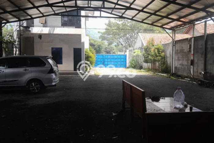 Unit Gudang disewakan di Rancaekek Bandung dengan LT 518m2 / LB 300m2 Unit Gudang disewakan di Rancaekek Bandung dengan LT 518m2 / LB 300m2
