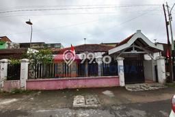 Dijual Cepat Rumah Bagus Siap Huni LB 180m2 di Lowokwaru, Malang Dijual Cepat Rumah Bagus Siap Huni LB 180m2 di Lowokwaru, Malang