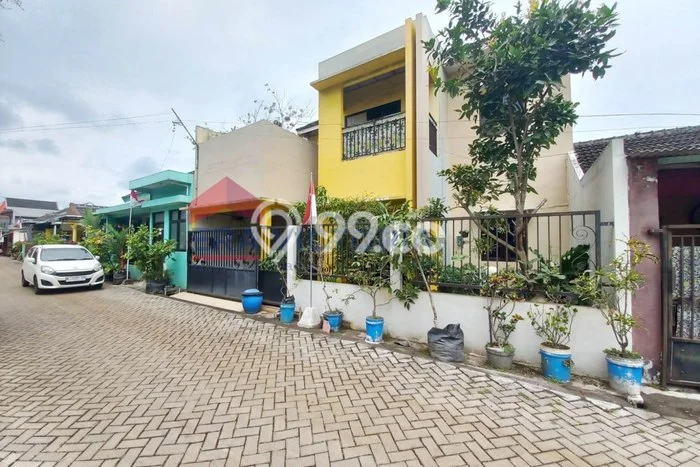 Dijual Rumah 3 Kamar Lokasi Ideal Bagus dan Strategis di Singosari Dijual Rumah 3 Kamar Lokasi Ideal Bagus dan Strategis di Singosari