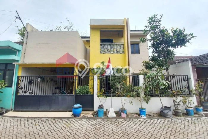 Dijual Rumah 3 Kamar Lokasi Ideal Bagus dan Strategis di Singosari Dijual Rumah 3 Kamar Lokasi Ideal Bagus dan Strategis di Singosari
