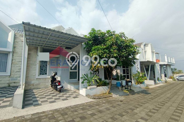 For Sale Rumah 2 Kamar Lokasi Strategis Nyaman dan Strategis di Dau For Sale Rumah 2 Kamar Lokasi Strategis Nyaman dan Strategis di Dau