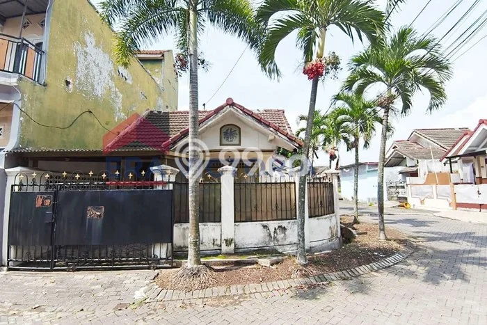 Rumah Tenang area Lowokwaru, 2 KT, LT 105m2m² Bangunan 45m2m² Rumah Tenang area Lowokwaru, 2 KT, LT 105m2m² Bangunan 45m2m²