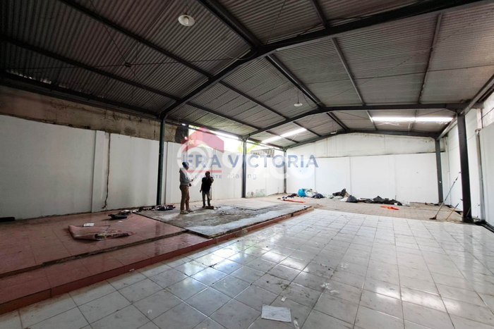 Unit Ruko Paling Strategis di Blimbing Malang dengan LB 360m2 Unit Ruko Paling Strategis di Blimbing Malang dengan LB 360m2