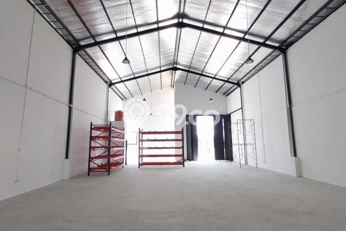 Gudang Dijual di Bandung LT 660m2 & LB 288m2 Lokasi Terbaik! Gudang Dijual di Bandung LT 660m2 & LB 288m2 Lokasi Terbaik!
