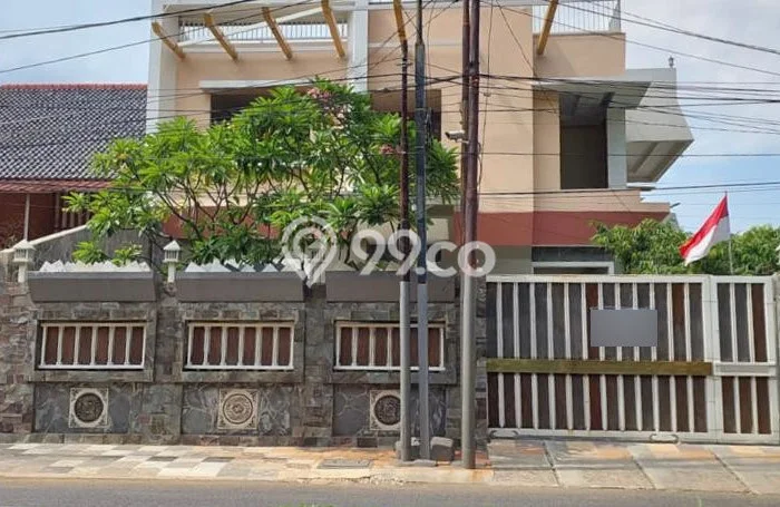 Dijual Rumah Mewah Elegan Dengan View Eksklusif di Pondok Kopi, Jakarta Timur Dijual Rumah Mewah Elegan Dengan View Eksklusif di Pondok Kopi, Jakarta Timur