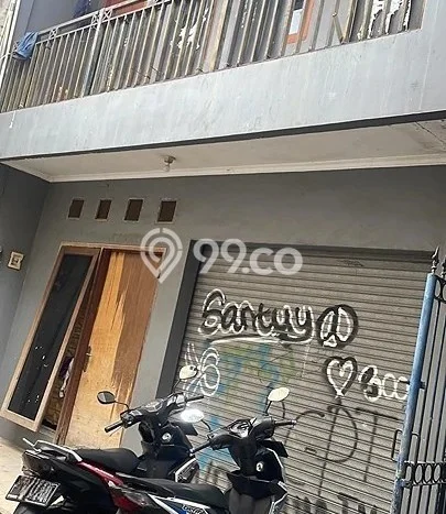 Rumah Kost untuk Dijual di Ciputat dengan 9 KT, 9 KM, Luas 450m2 Rumah Kost untuk Dijual di Ciputat dengan 9 KT, 9 KM, Luas 450m2