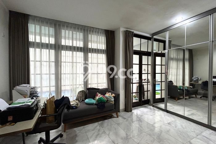 Hot Offer Hunian Mewah Ideal dan Luas di Tebet, Jakarta Selatan Hot Offer Hunian Mewah Ideal dan Luas di Tebet, Jakarta Selatan