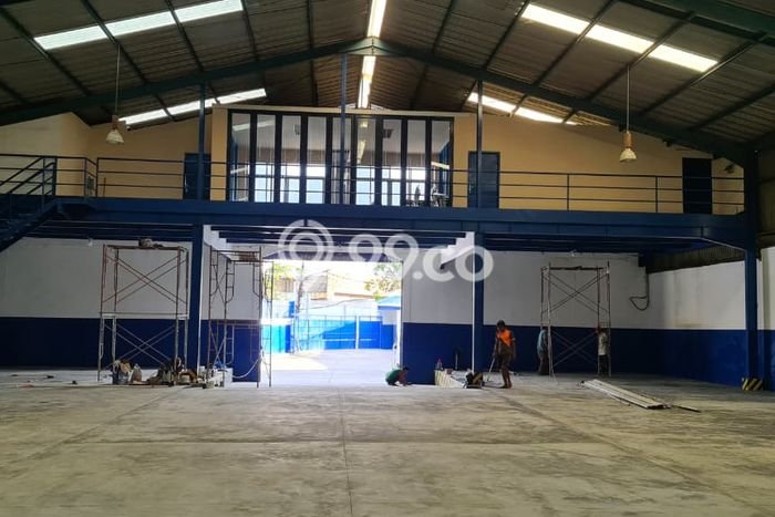 Gudang untuk Disewa di Pusat Jakarta Barat Luas Bangunan 1700m2 Gudang untuk Disewa di Pusat Jakarta Barat Luas Bangunan 1700m2
