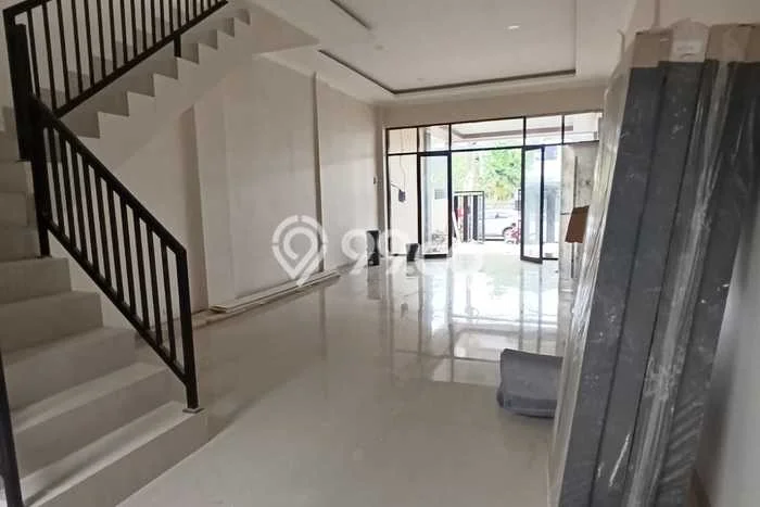 AREA BISNIS! Ruko Kawasan Jelupang, Luas 100m², Mainroad, Ramai AREA BISNIS! Ruko Kawasan Jelupang, Luas 100m², Mainroad, Ramai