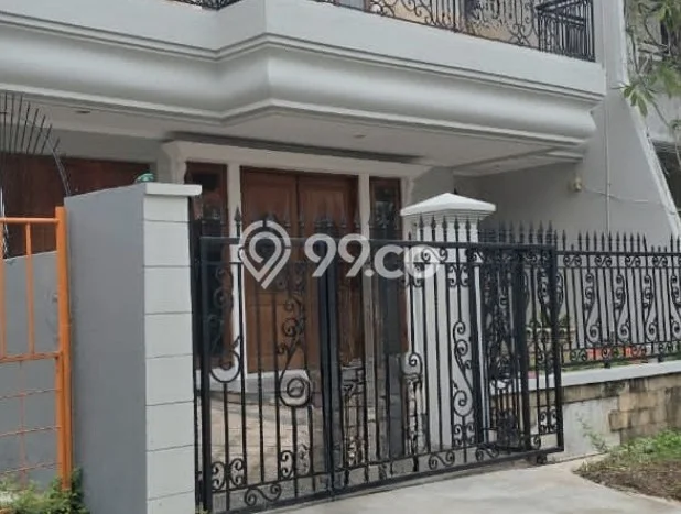 Rumah Luxury Modern Tanpa Renovasi di Intercon Jakarta Barat Rumah Luxury Modern Tanpa Renovasi di Intercon Jakarta Barat