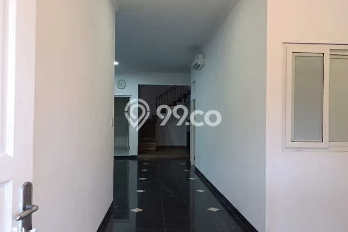 Rumah Disewakan Jakarta Barat LT 144m2 LB 150m2 Area Joglo Rumah Disewakan Jakarta Barat LT 144m2 LB 150m2 Area Joglo