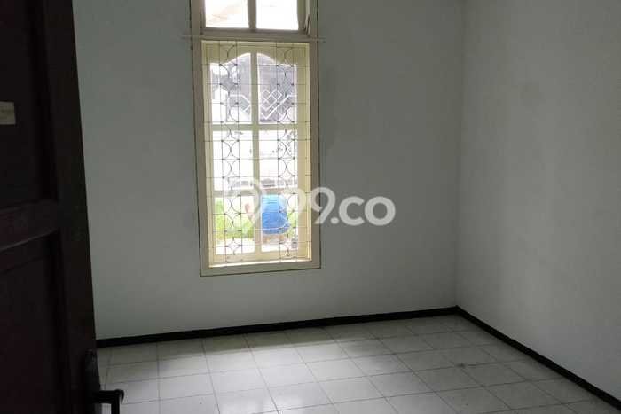 Jual Rumah Favorit Siap Huni LB 165m2 di Sambikerep, Surabaya Jual Rumah Favorit Siap Huni LB 165m2 di Sambikerep, Surabaya