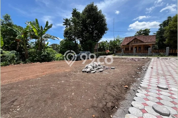 LOKASI STRATEGIS! Tanah Kawasan Banguntapan, Luas 120m2m², Lingkungan Asri, Cocok untuk Hunian LOKASI STRATEGIS! Tanah Kawasan Banguntapan, Luas 120m2m², Lingkungan Asri, Cocok untuk Hunian
