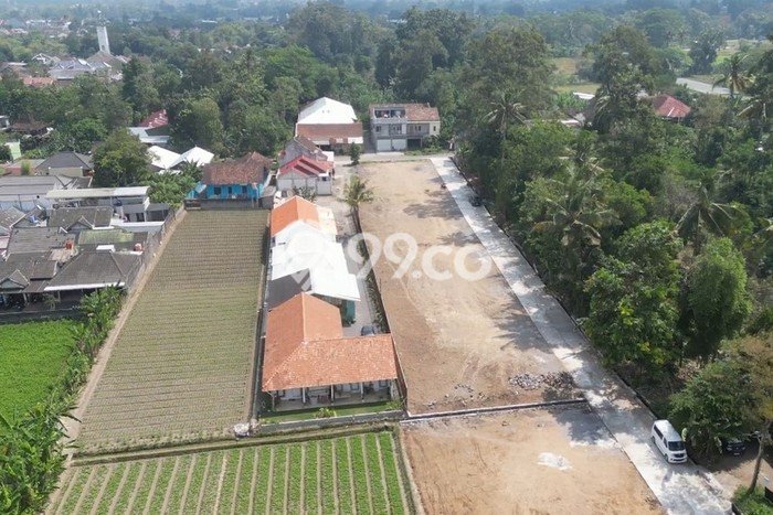 Tanah Kosong Dijual di Sleman dengan Area 200m2 Tanah Kosong Dijual di Sleman dengan Area 200m2