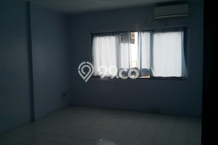 Ruko Dijual di Jakarta Barat LT 72m2 & LB 72m2 Lokasi Terbaik! Ruko Dijual di Jakarta Barat LT 72m2 & LB 72m2 Lokasi Terbaik!