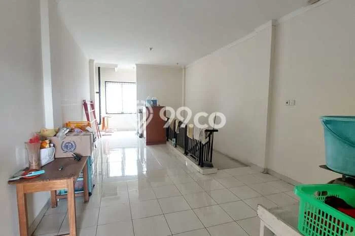 Disewakan Ruko Strategis Kawasan Taman Surya, Luas 200m², Area Strategis Disewakan Ruko Strategis Kawasan Taman Surya, Luas 200m², Area Strategis