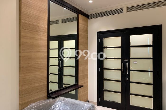 Disewakan Apartemen Ekonomis 3 BR di Senayan Jakarta Pusat Disewakan Apartemen Ekonomis 3 BR di Senayan Jakarta Pusat