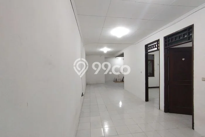 Disewakan! Rumah 2 Kamar Tidur &
2 Kamar Mandi di Duta Garden, Tangerang Disewakan! Rumah 2 Kamar Tidur &
2 Kamar Mandi di Duta Garden, Tangerang