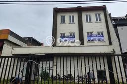 Ruko Disewa di Bekasi dengan LB 600m2 Area Komersial Ramai Ruko Disewa di Bekasi dengan LB 600m2 Area Komersial Ramai