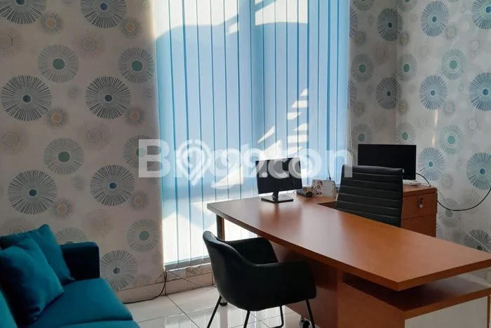 LOKASI STRATEGIS! Ruko For Rent Kawasan Cibubur, Luas 104m², Area Berkembang LOKASI STRATEGIS! Ruko For Rent Kawasan Cibubur, Luas 104m², Area Berkembang