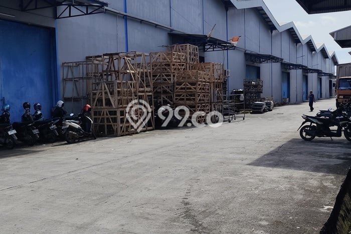 Area Strategis! Disewakan Gudang Lokasi Karawang Barat, Karawang Cocok untuk Bisnis Area Strategis! Disewakan Gudang Lokasi Karawang Barat, Karawang Cocok untuk Bisnis