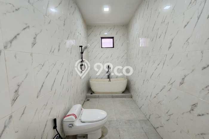 Rumah Elit LB 465m2 Siap Pakai Desain Elegan di Pegadungan, Jakarta Barat Rumah Elit LB 465m2 Siap Pakai Desain Elegan di Pegadungan, Jakarta Barat