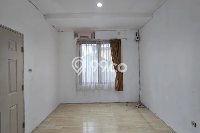 Disewakan Rumah Murah di Gading Serpong Tangerang dengan 3 Kamar Tidur Disewakan Rumah Murah di Gading Serpong Tangerang dengan 3 Kamar Tidur