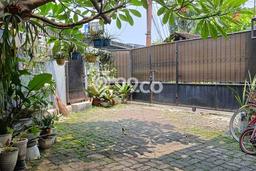 Rumah Elit Modern Siap Huni di Bintaro Jakarta Selatan Rumah Elit Modern Siap Huni di Bintaro Jakarta Selatan