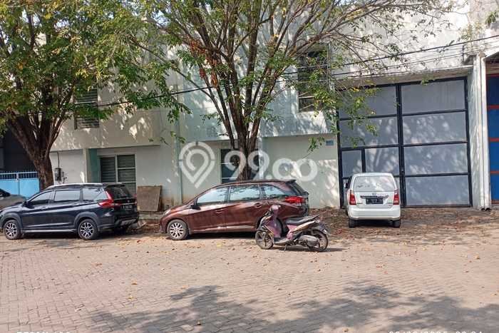 Gudang Kawasan Komersial di Sidoarjo, Luas 288m2m², Jalan Utama Gudang Kawasan Komersial di Sidoarjo, Luas 288m2m², Jalan Utama