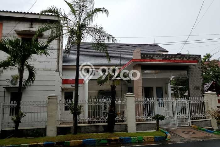 Dijual Rumah Premium dengan Fasilitas Sekitar Lengkap di Rungkut, Surabaya Dijual Rumah Premium dengan Fasilitas Sekitar Lengkap di Rungkut, Surabaya