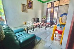 Dijual Rumah Luas Elegan Dengan View Cantik di Meruya, Jakarta Barat Dijual Rumah Luas Elegan Dengan View Cantik di Meruya, Jakarta Barat
