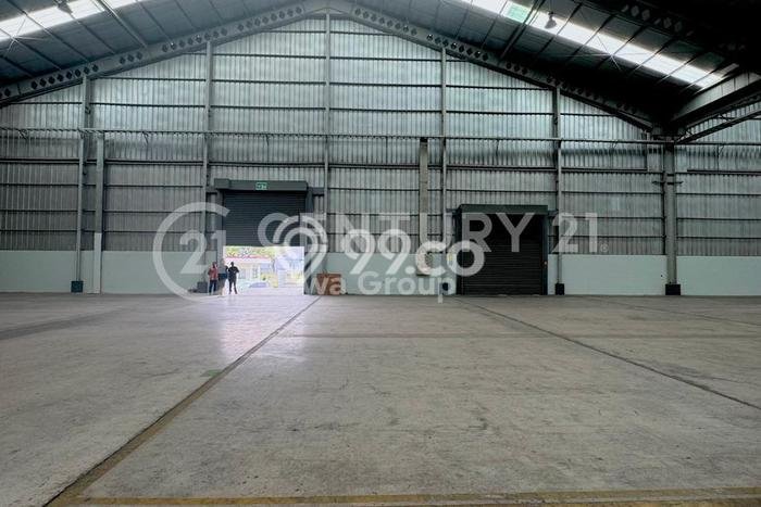 Dijual! Gudang di Cikarang Bekasi LT 7559m2 / LB 4267m2 Kawasan Bisnis Dijual! Gudang di Cikarang Bekasi LT 7559m2 / LB 4267m2 Kawasan Bisnis